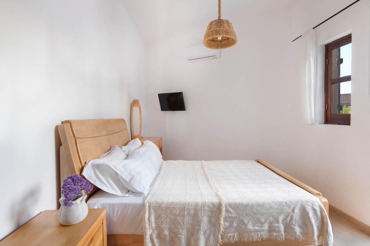 Meleni Cottage Houses Parekklisia エクステリア 写真
