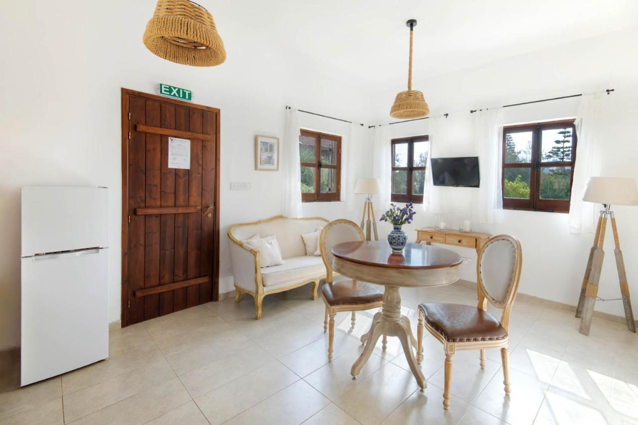 Meleni Cottage Houses Parekklisia エクステリア 写真